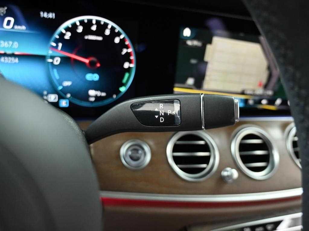 Mercedes Benz E class - Vista 9