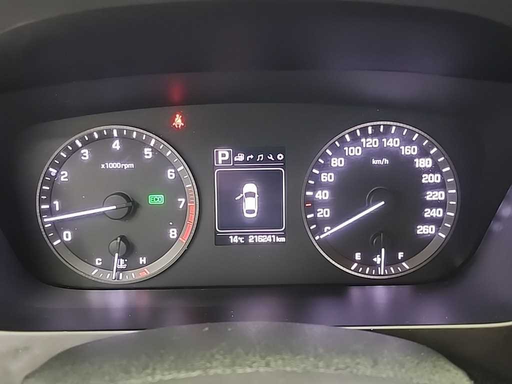 HYUNDAI Sonata - Vista 6