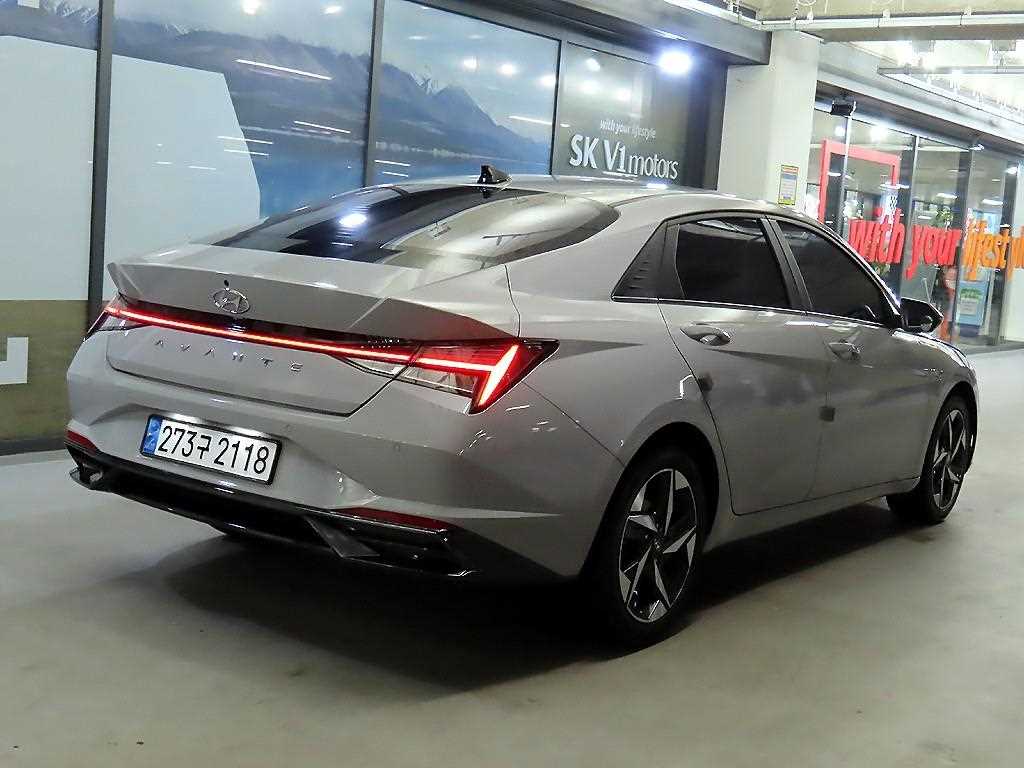 HYUNDAI Avante - Vista 4