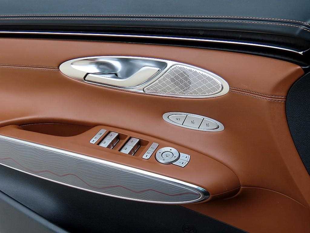 Genesis GV70 - Vista 11