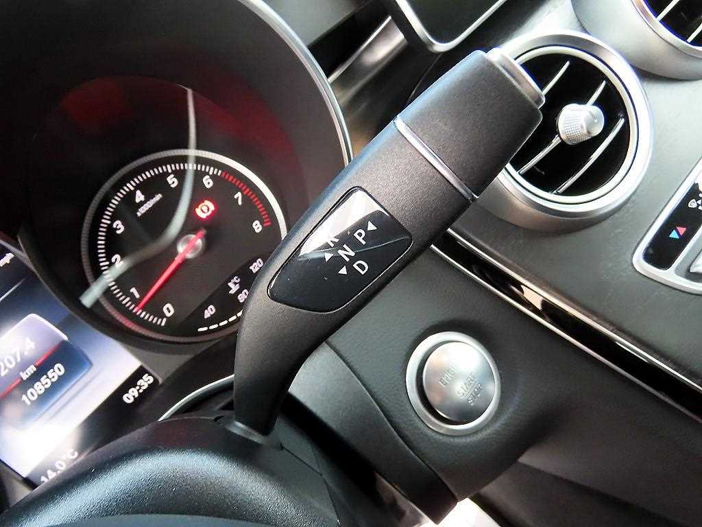 Mercedes Benz C Class - Vista 10