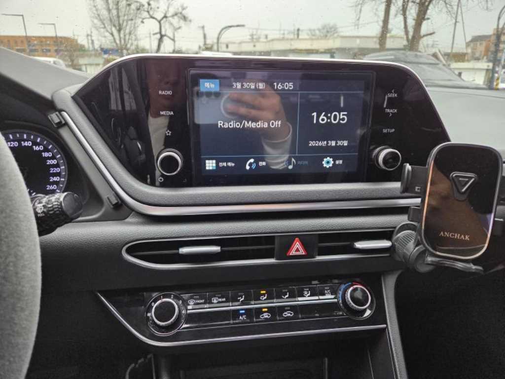 HYUNDAI Sonata - Vista 7