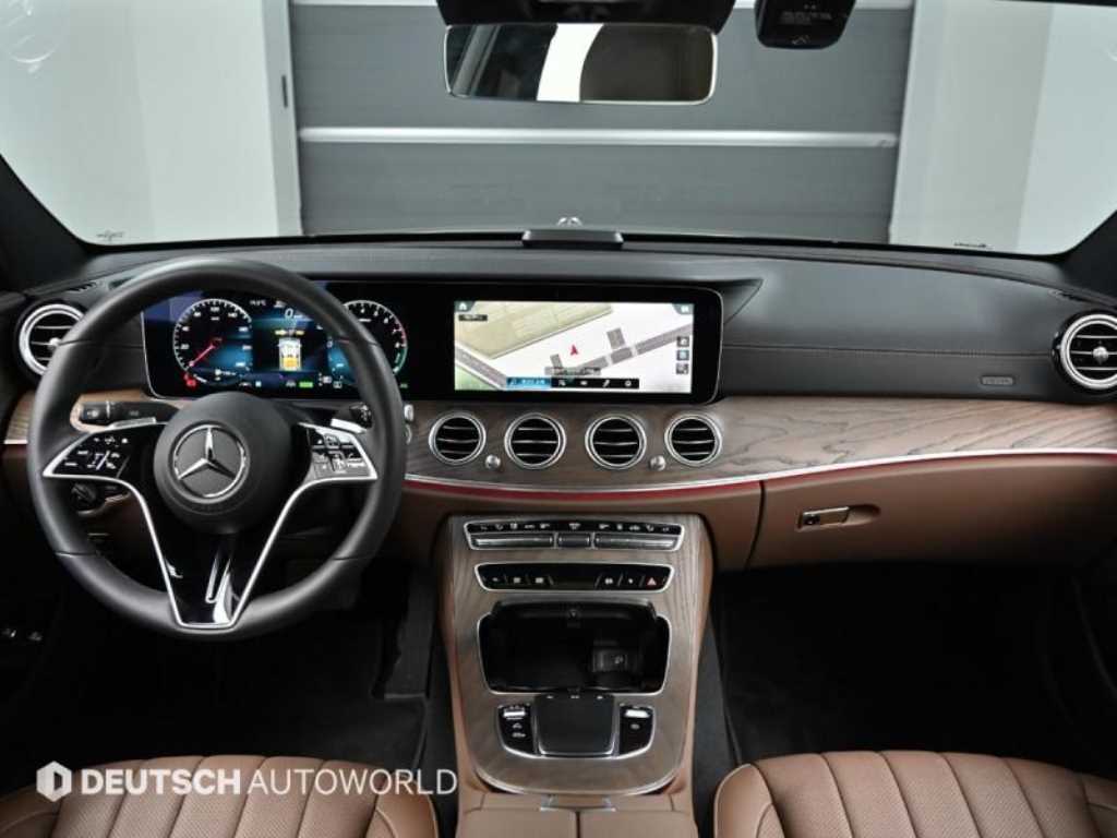 Mercedes Benz E class - Vista 7