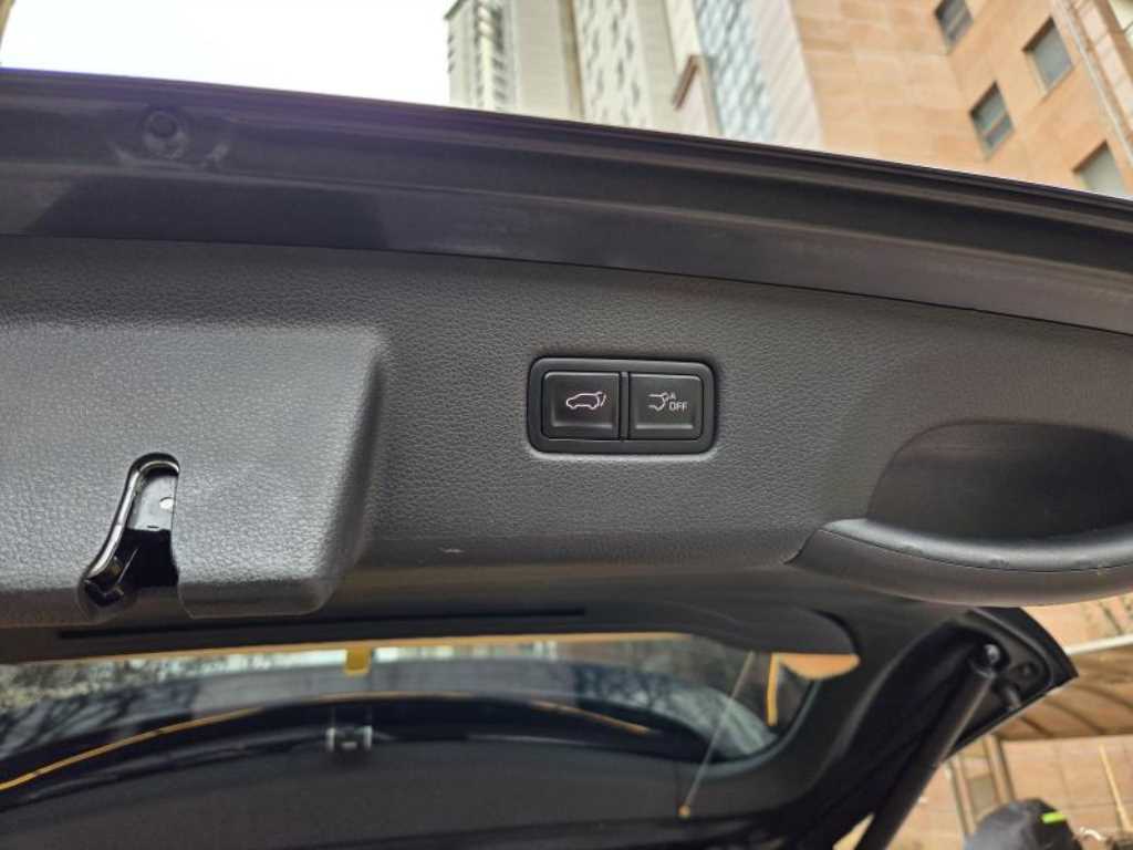 KIA Carnival - Vista 10