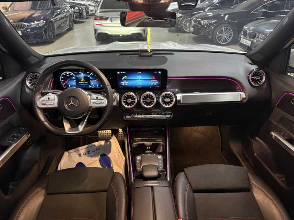 Mercedes Benz GLB Class - Vista 5