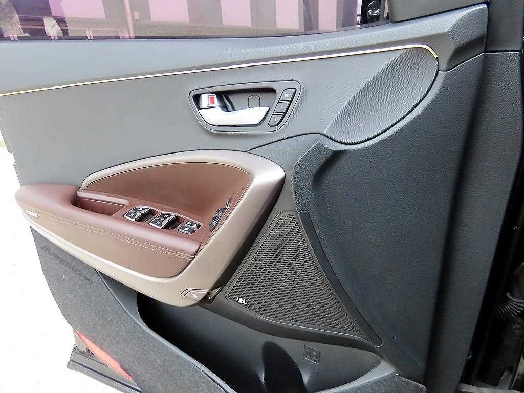 HYUNDAI Maxcruz - Vista 11