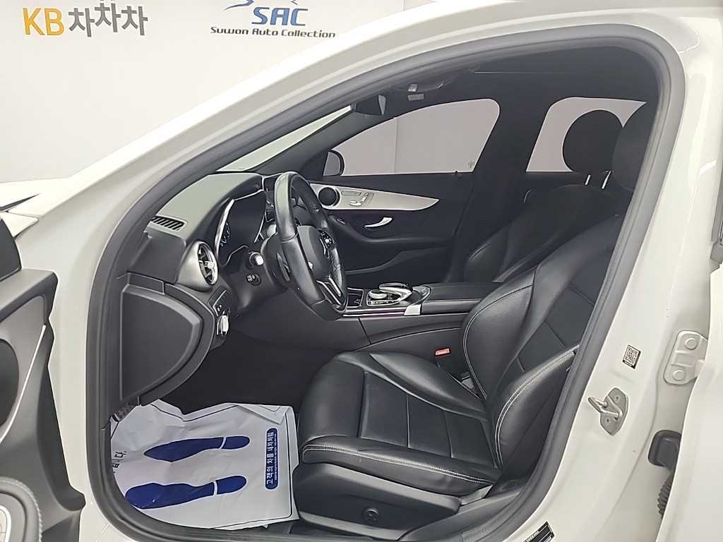 Mercedes Benz C Class - Vista 11