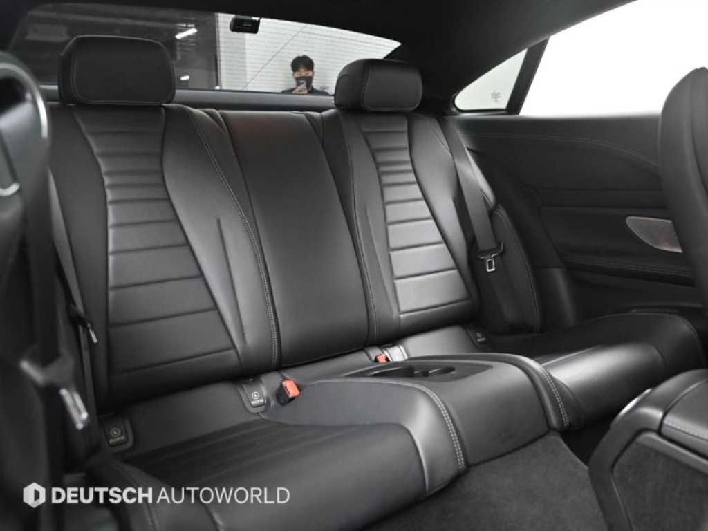 Mercedes Benz E class - Vista 12