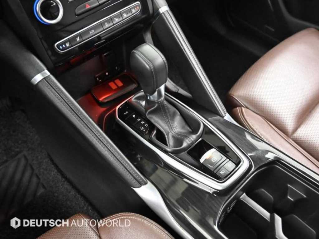 SAMSUNG QM6 - Vista 9