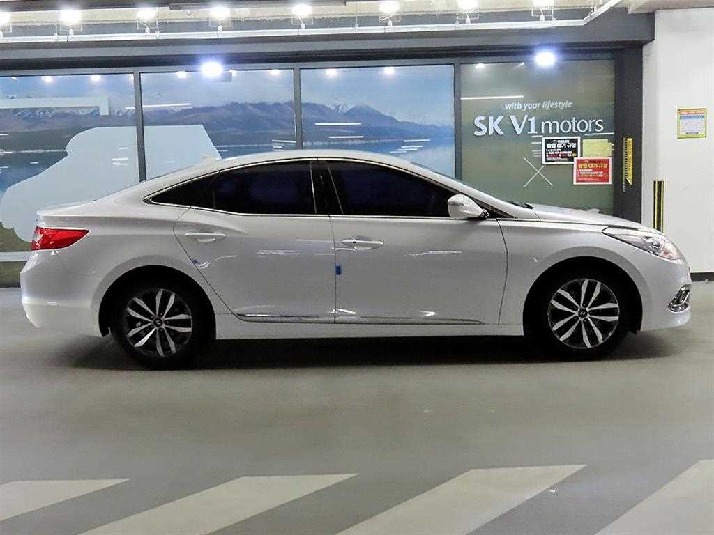 HYUNDAI Grandeur - Vista 3
