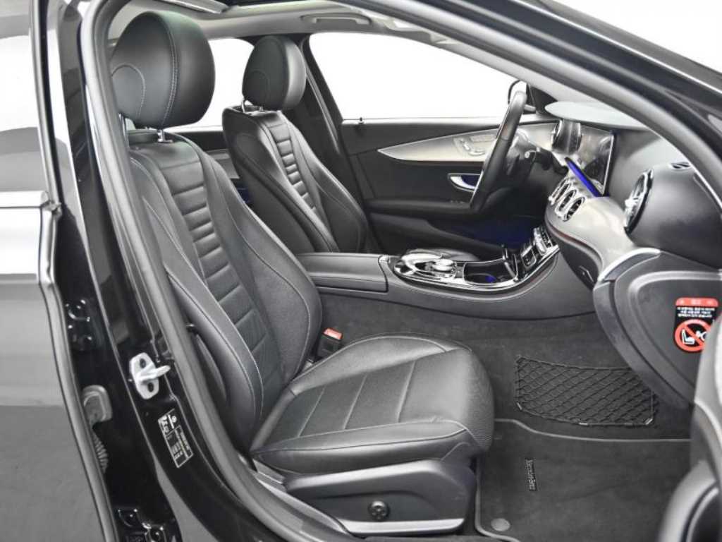 Mercedes Benz E class - Vista 10