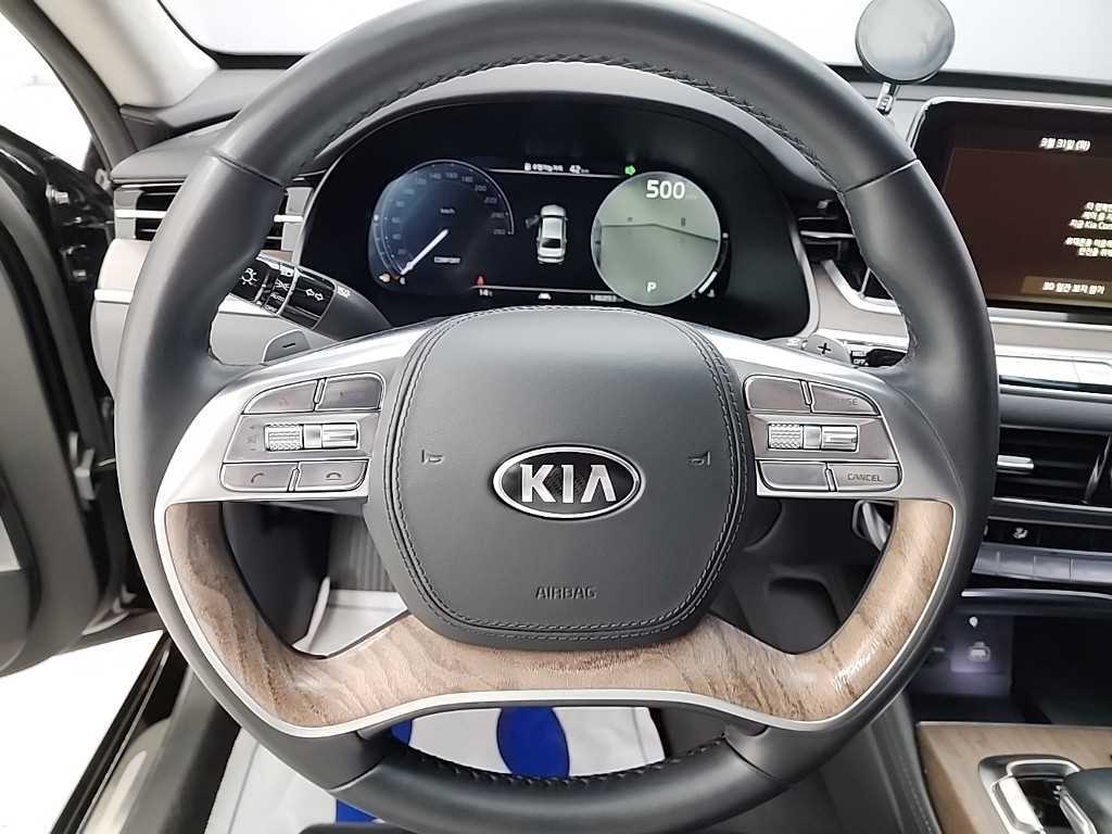 KIA K9 - Vista 9