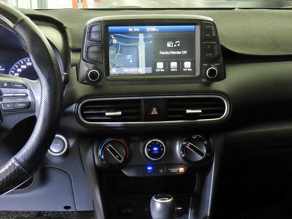 HYUNDAI Kona - Vista 11