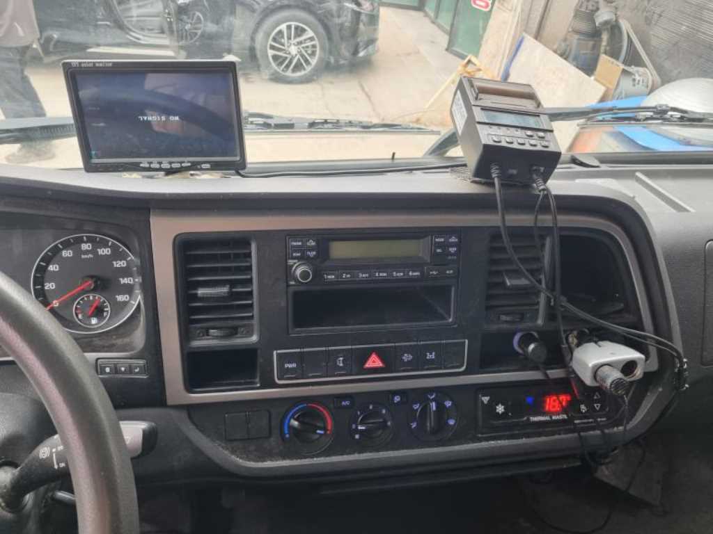 medium and large cargo truck 2015 Blanco - Importación desde Corea - HF Imports Iquique - Foto 16