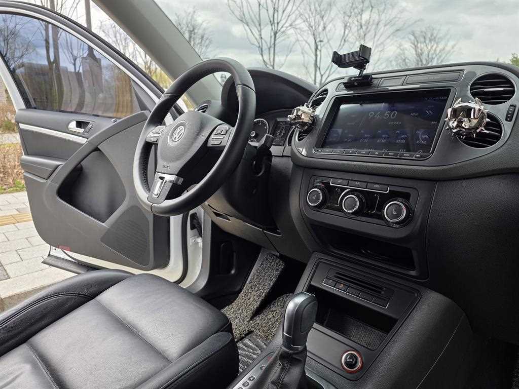 Volkswagen Tiguan - Vista 11