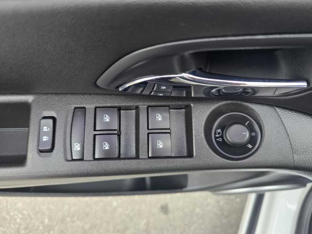 Chevrolet Cruise - Vista 9