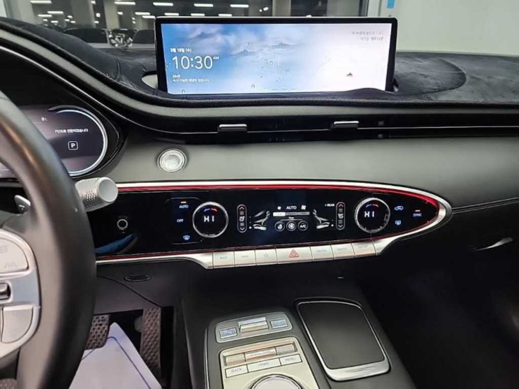 Genesis GV70 - Vista 10
