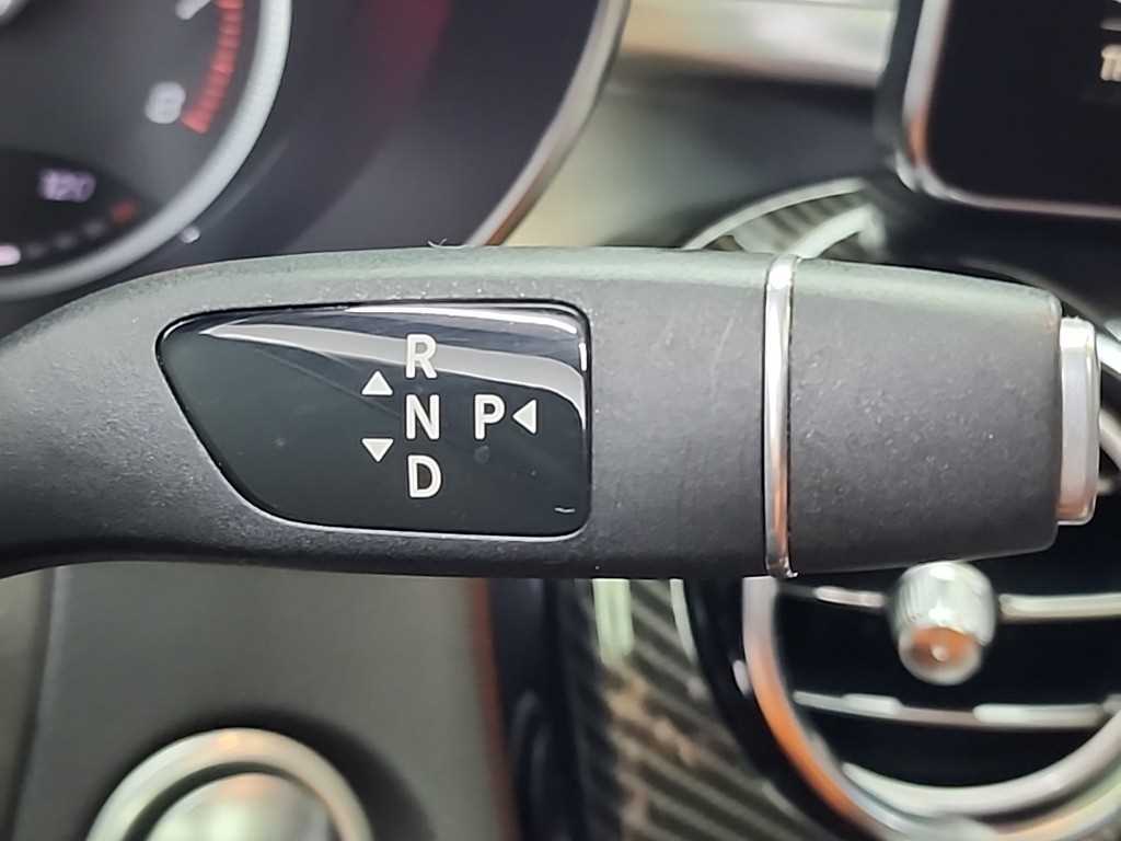 Mercedes Benz GLC Class - Vista 8