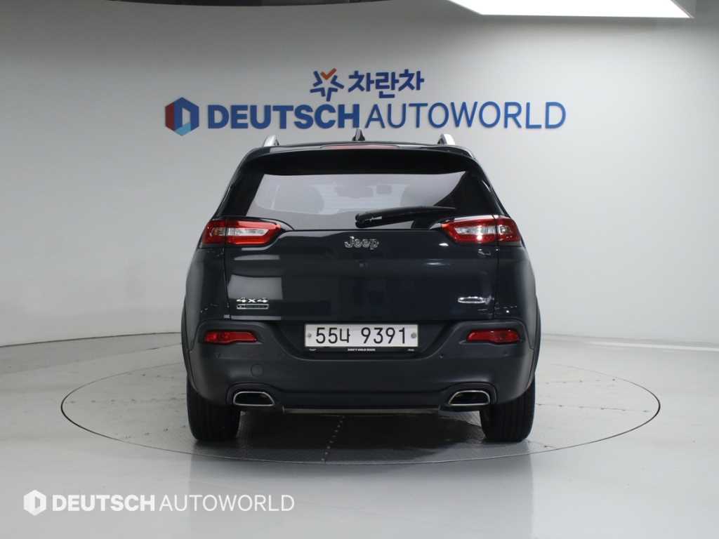 Jeep Cherokee - Vista 4