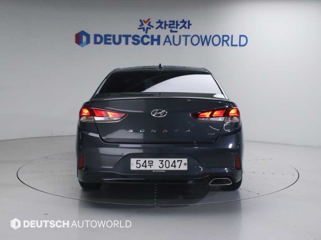 HYUNDAI Sonata - Vista 4