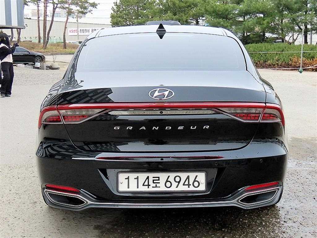 HYUNDAI Grandeur - Vista 4