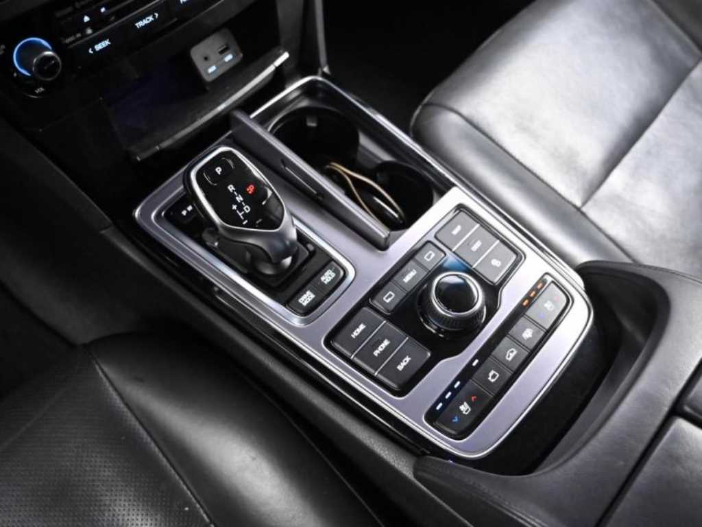 HYUNDAI Equus - Vista 9