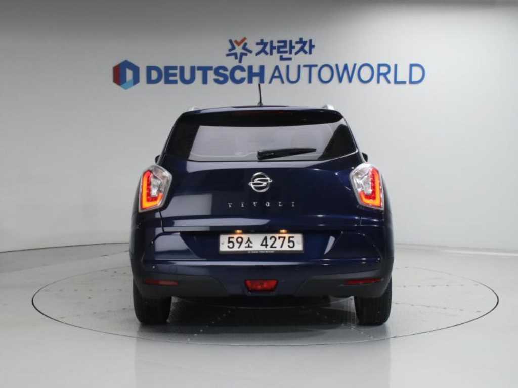 Ssangyong Tivoli - Vista 4