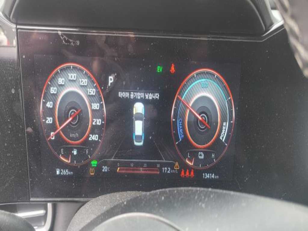 HYUNDAI Avante - Vista 7