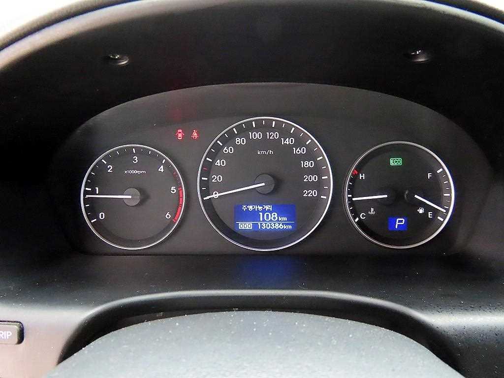 HYUNDAI Starex - Vista 9