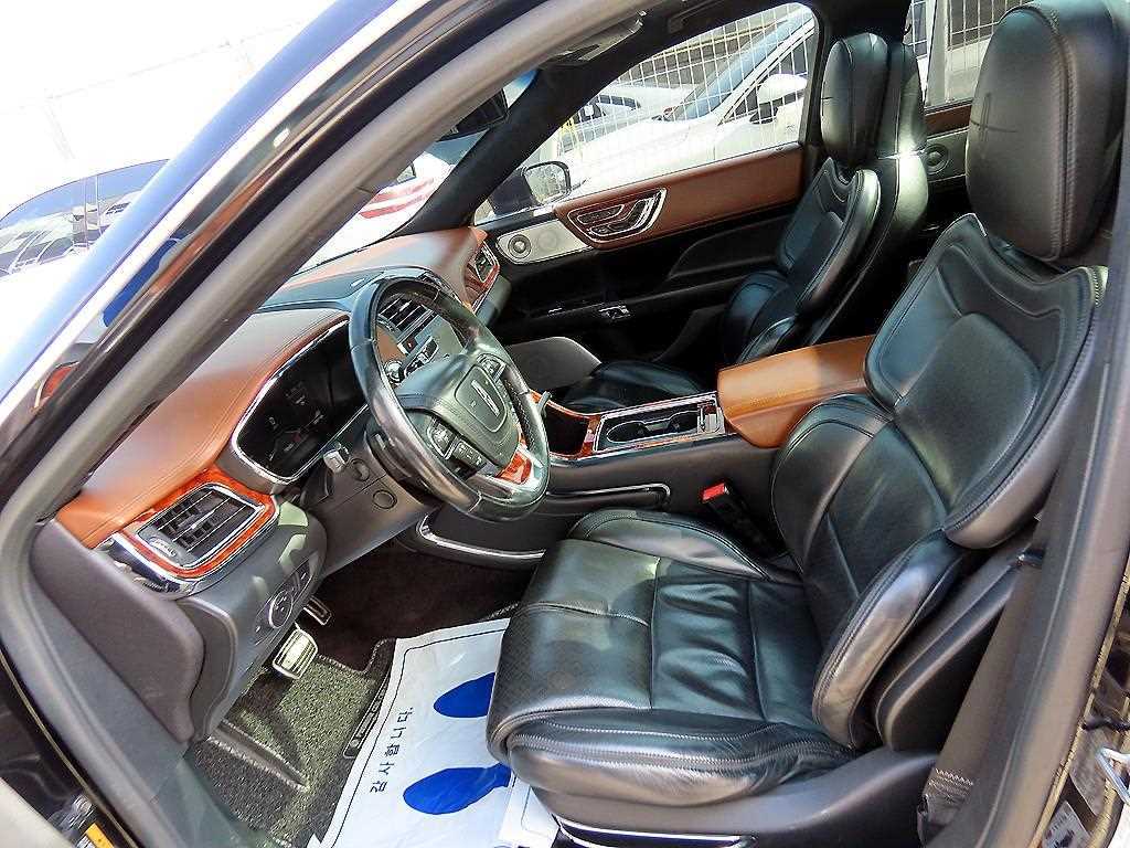 Lincoln Continental - Vista 5