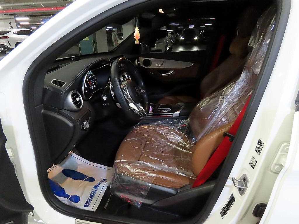 Mercedes Benz GLC Class - Vista 6