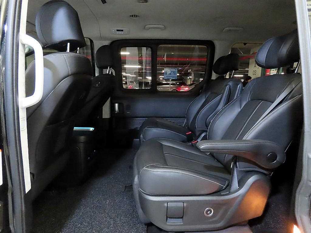 HYUNDAI Staria - Vista 7