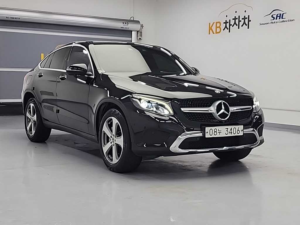 Mercedes Benz GLC Class - Vista 4