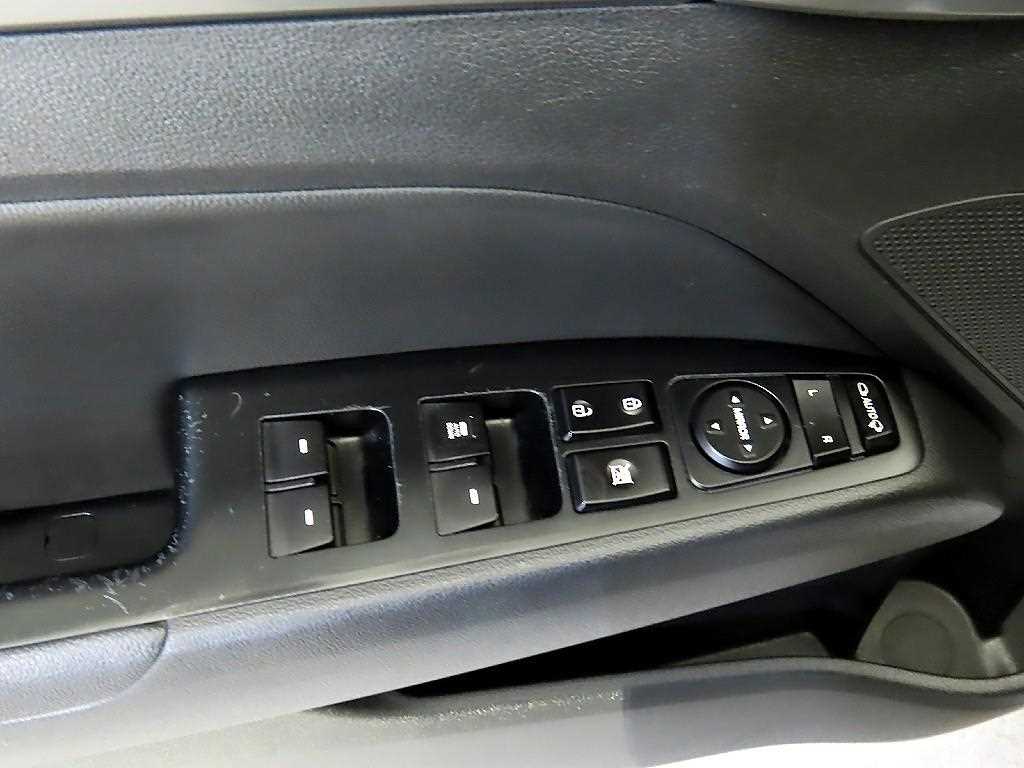 HYUNDAI Avante 2018 Blanco - Importación desde Corea - HF Imports Iquique - Foto 16