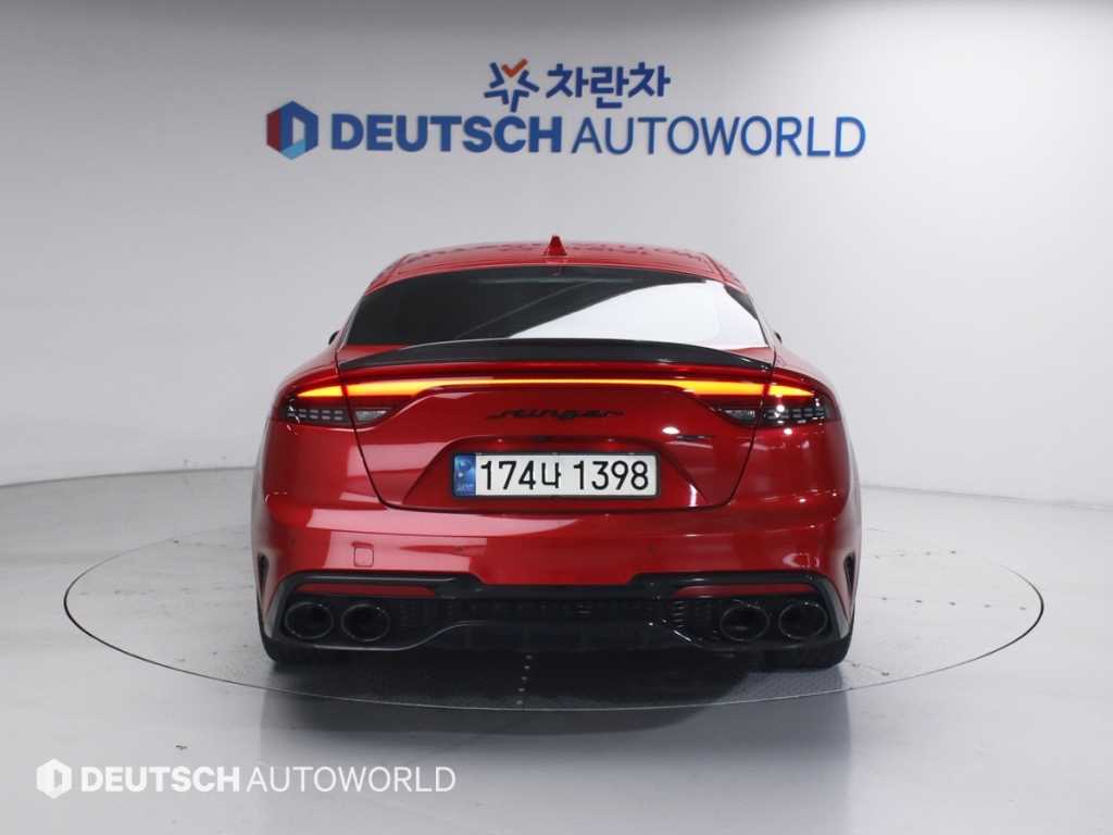 KIA Stinger - Vista 4