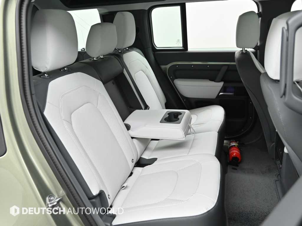 Land Rover Defender - Vista 12