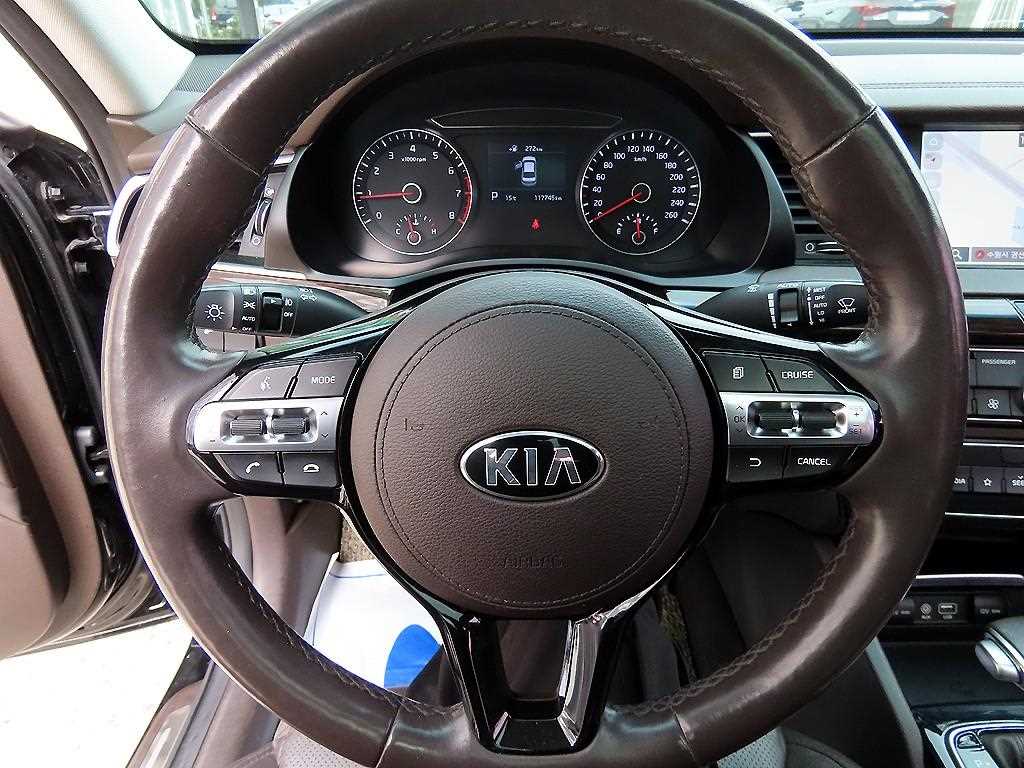 KIA K7 - Vista 8