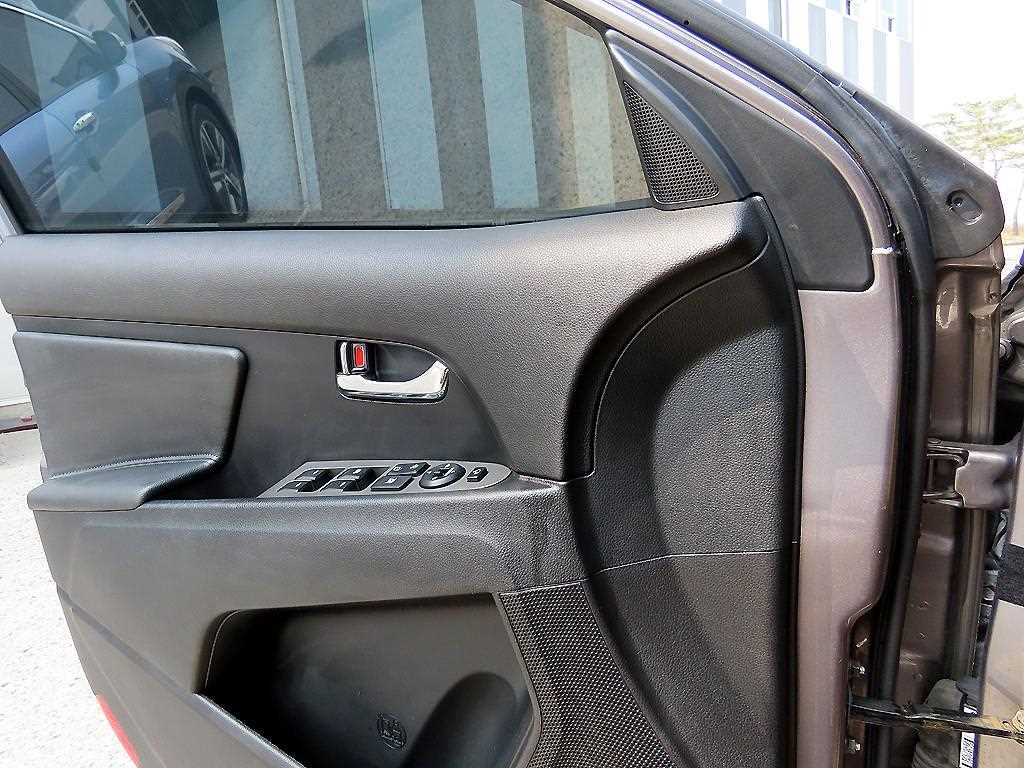 KIA Sportage - Vista 11