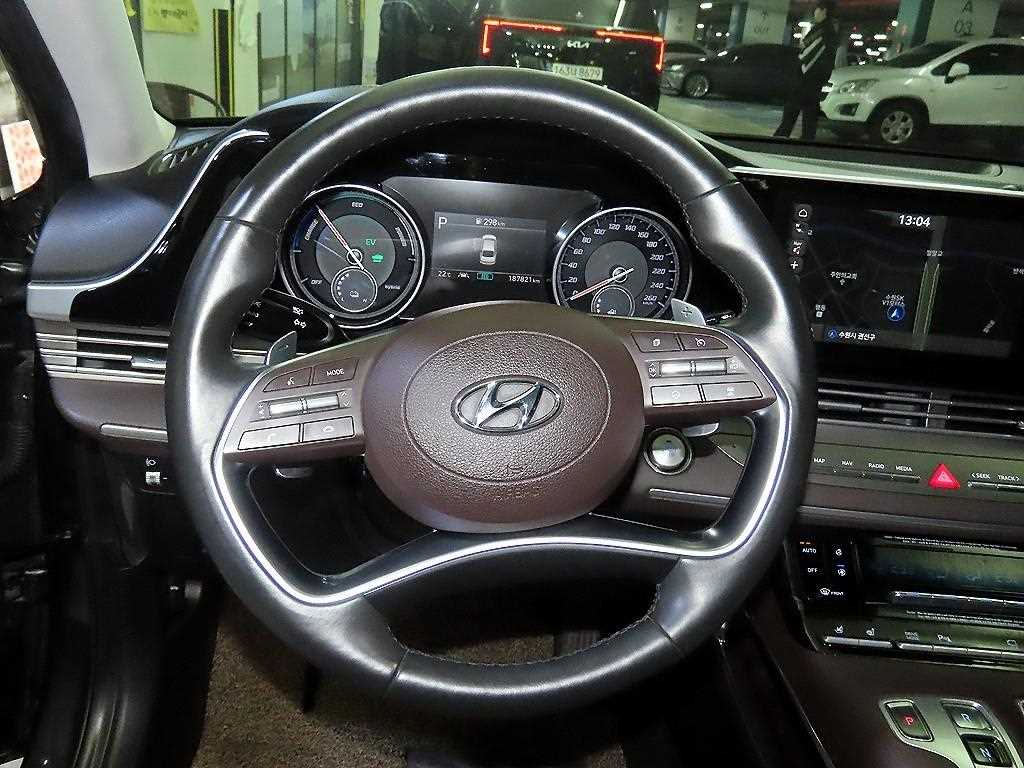 HYUNDAI Grandeur - Vista 8