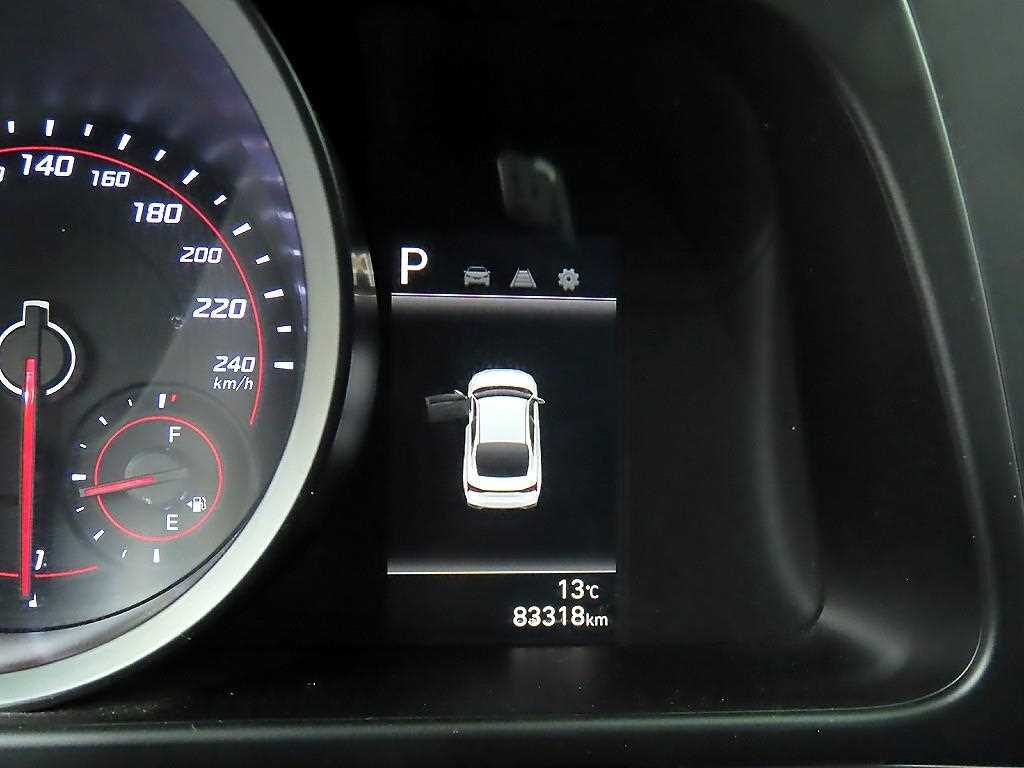 HYUNDAI Avante - Vista 8