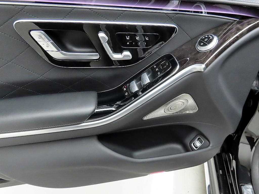 Mercedes Benz S Class - Vista 11