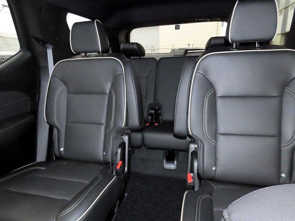 Chevrolet Travers - Vista 7