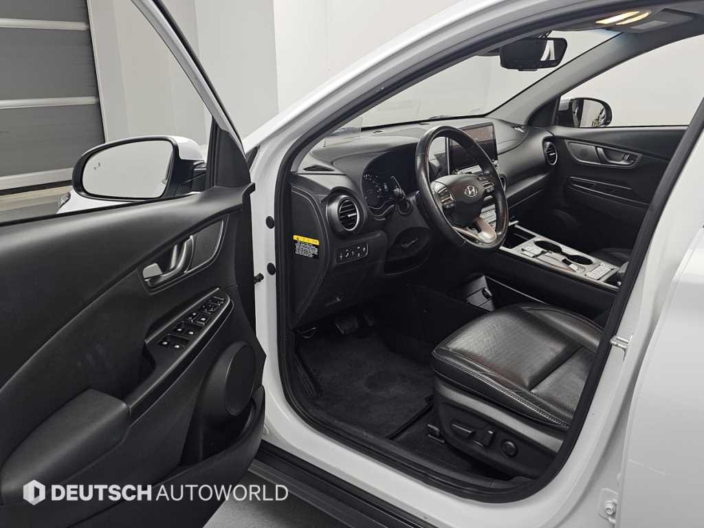 HYUNDAI Kona - Vista 11