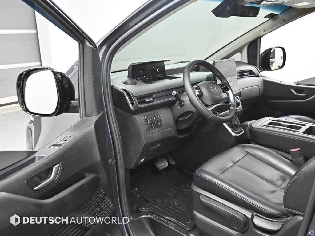 HYUNDAI Staria - Vista 12