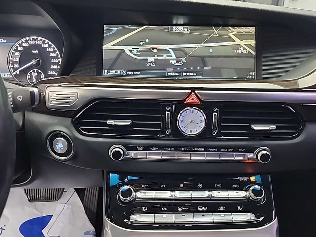 Genesis EQ900 - Vista 10