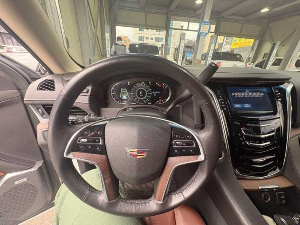 Cadillac Escalade - Vista 5