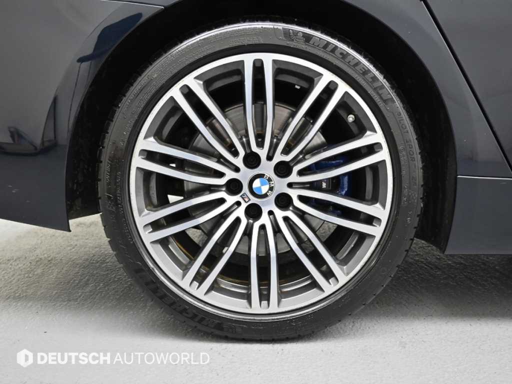 BMW 5 Series - Vista 5