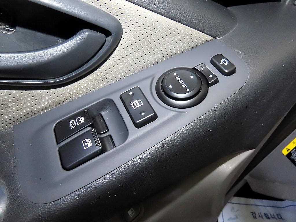 HYUNDAI Starex - Vista 12