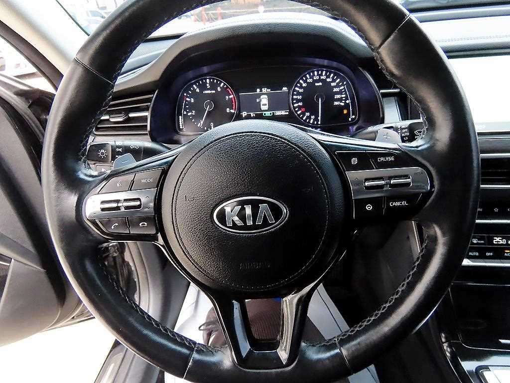 KIA K7 - Vista 8