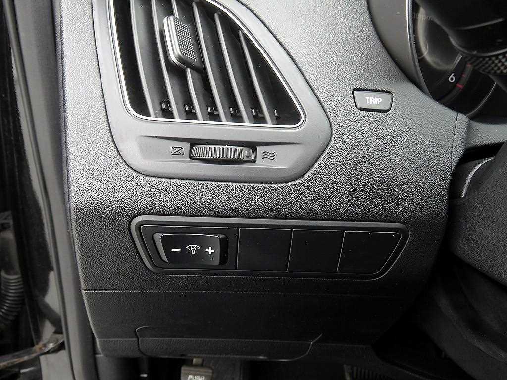 HYUNDAI Tucson - Vista 10